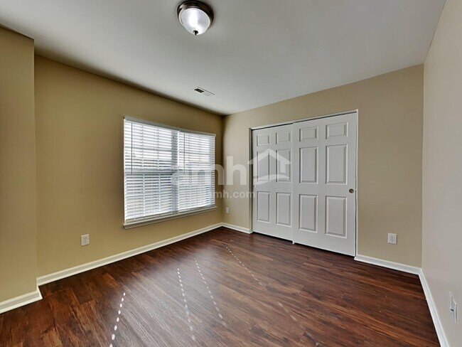 Building Photo - 213 Pine Hall Dr