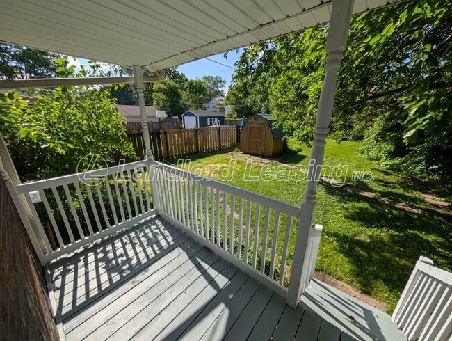 Building Photo - Charming 2-Bedroom Brick Home with Covered Porch