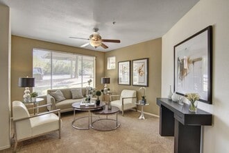 Building Photo - Mirador