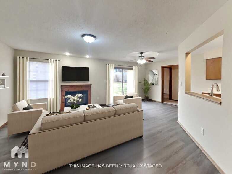 Building Photo - 2527 W Buena Vista St