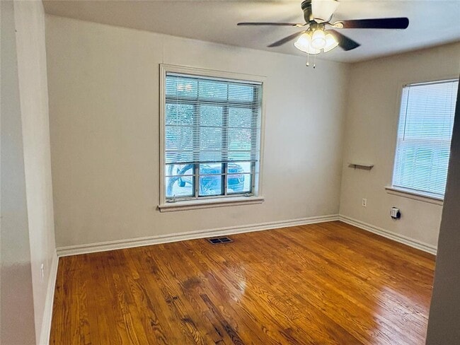 Building Photo - 5305 N Walker Ave