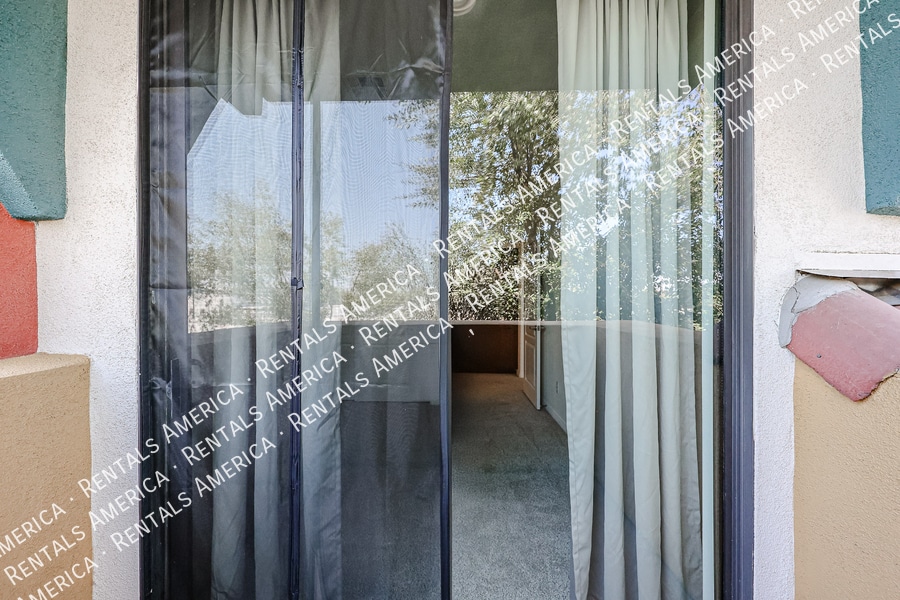 Building Photo - 123 N Washington St