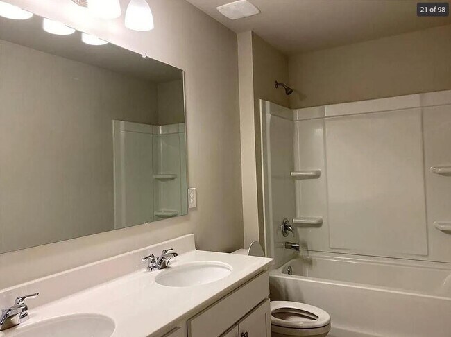 Building Photo - 6832 Lake Overlook Ln
