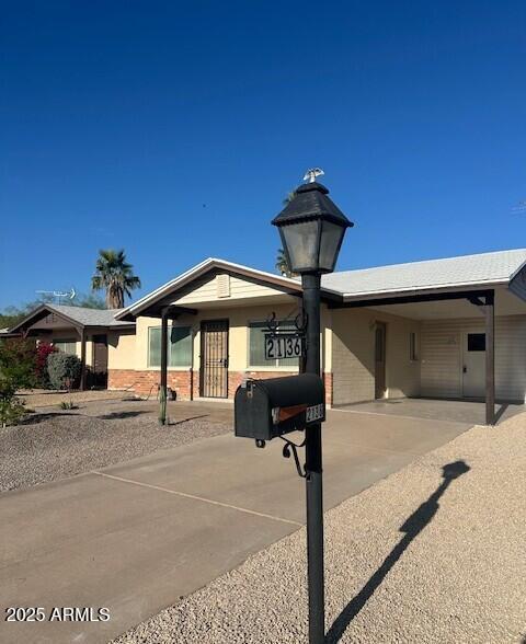 Building Photo - 2136 E Betty Elyse Ln