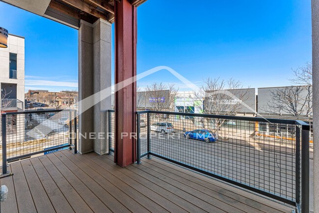 Building Photo - 6996 W Alaska Dr