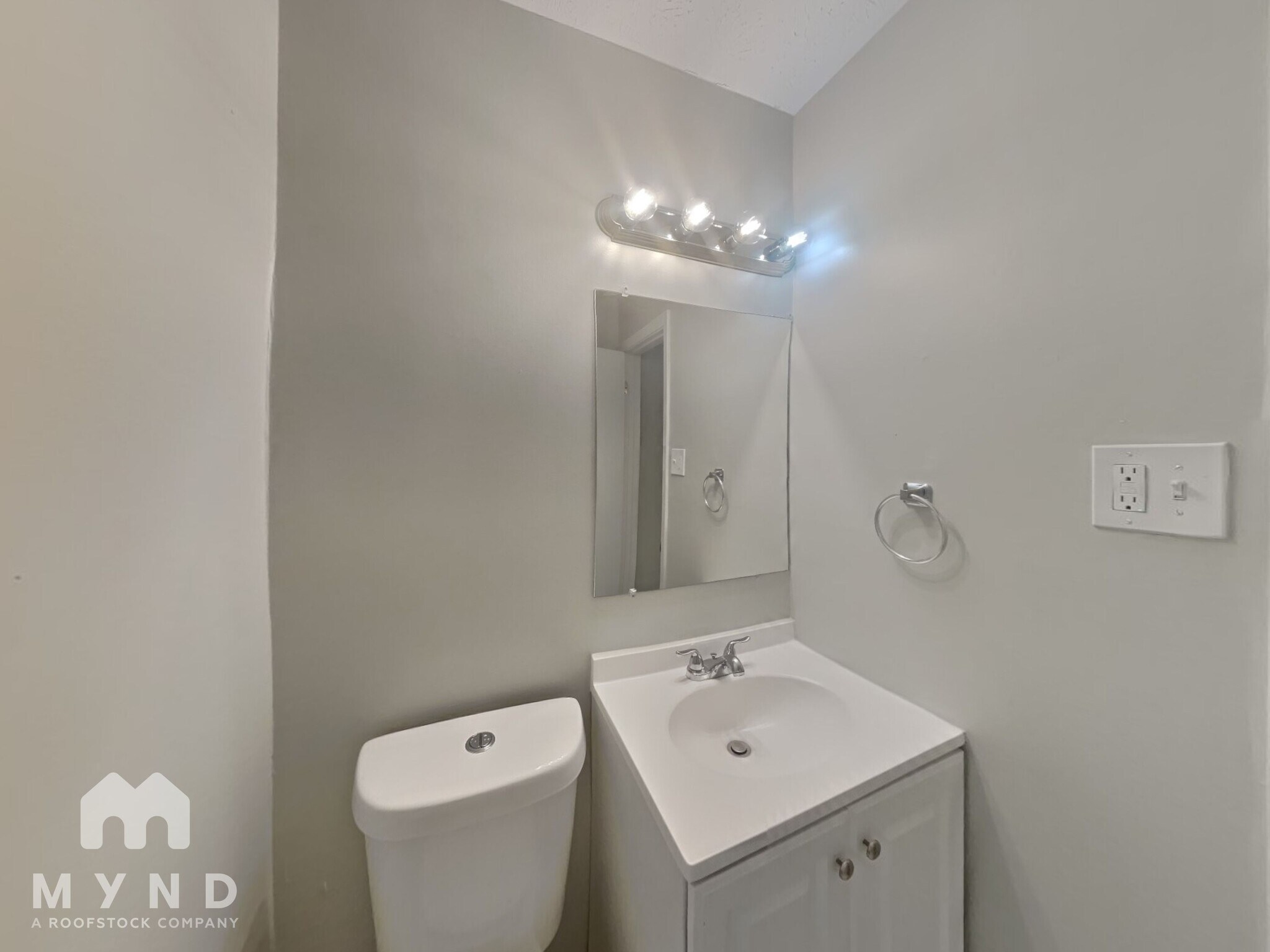 Building Photo - 7006 Vesta Way