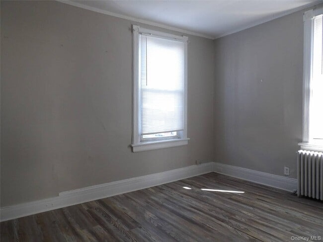 Building Photo - 170 N Wellwood Ave