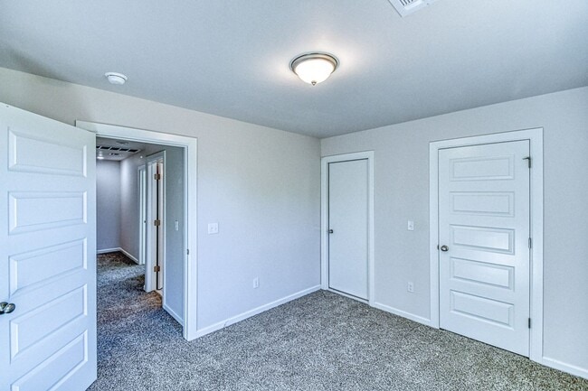 Building Photo - Brand New Construction! Lawn care included!