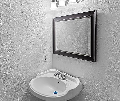 Building Photo - 204 Pebblebrook St