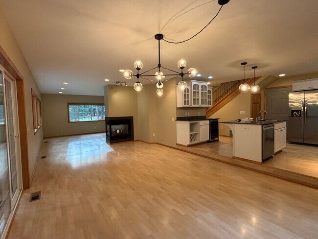 Building Photo - Beautiful Home on 1.2 Acres in Sandpoint