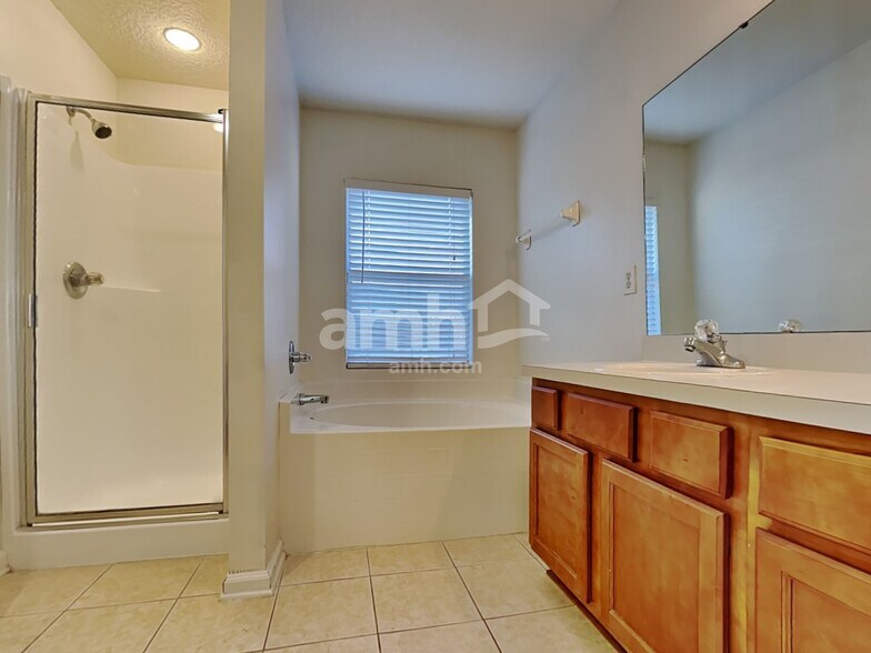 Building Photo - 201 Marisco Way