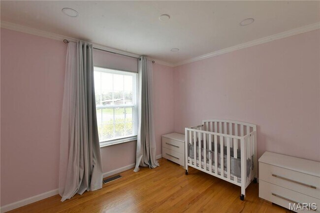 Building Photo - 965 Orchard Lakes Dr