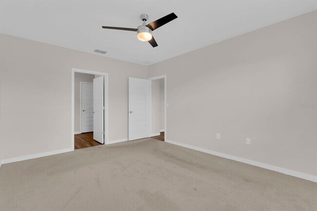 Building Photo - 401 Chayne Pl