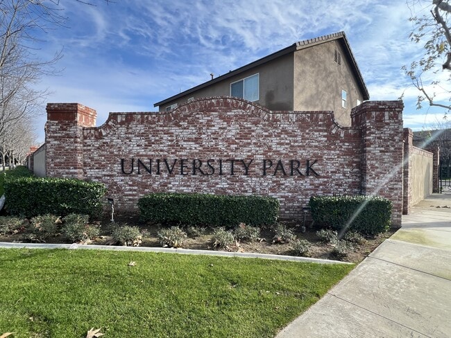 Building Photo - 1901 Delacorte Dr