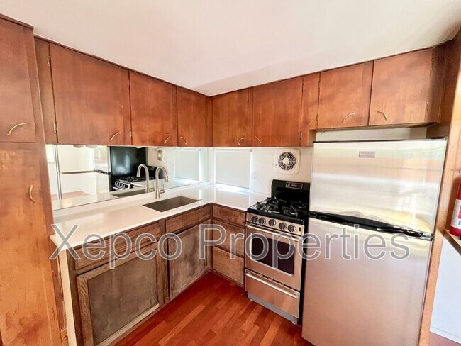 Building Photo - 134 Fondulac St