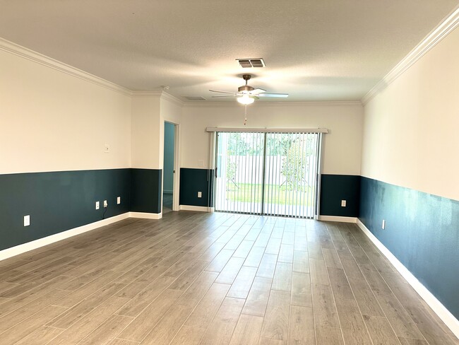 Building Photo - 17506 Holly Wl Ave
