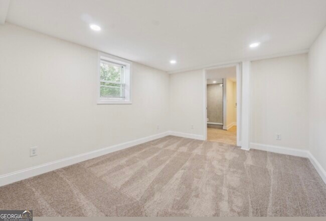 Building Photo - 267 Barfield Ave SW
