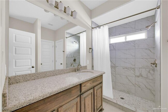 Building Photo - 23 Sereno St