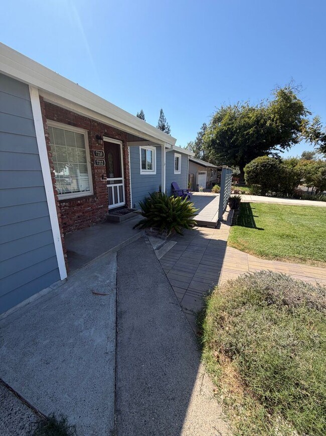 Building Photo - 7210 Zelinda Dr