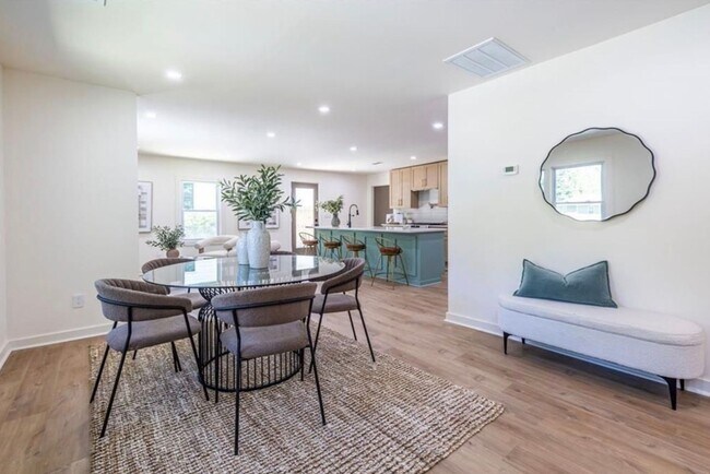 Building Photo - STUNNING RENOVATION! Modern 3BR/2BA Ranch in Sought-After Location!