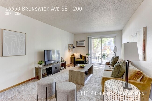 Building Photo - 16650 Brunswick Ave SE