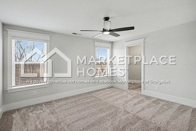 Building Photo - 556 Kingwood Ln