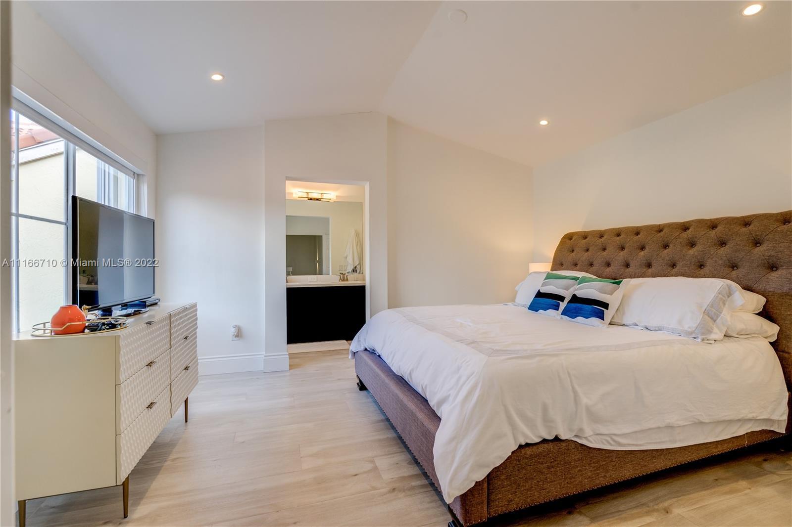 Building Photo - 1529 Yellowheart Way