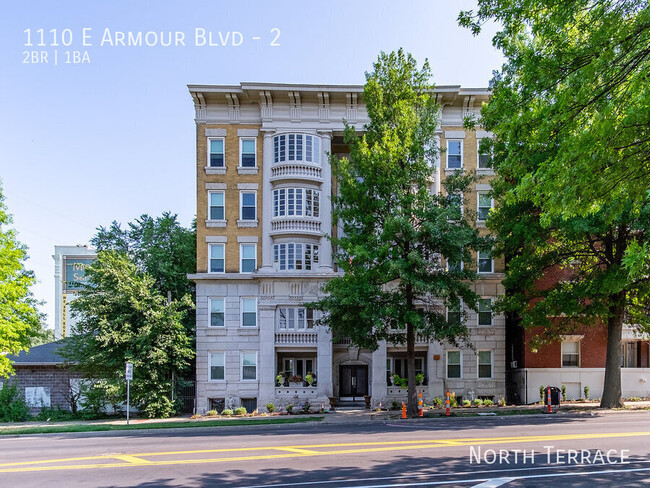 Primary Photo - Big, Dreamy, VINTAGE 2BR Apartment - Near ...