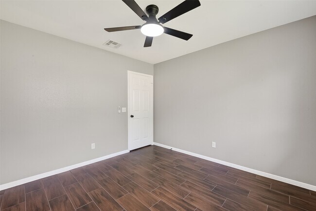 Building Photo - 3238 E Rangecrest Pl