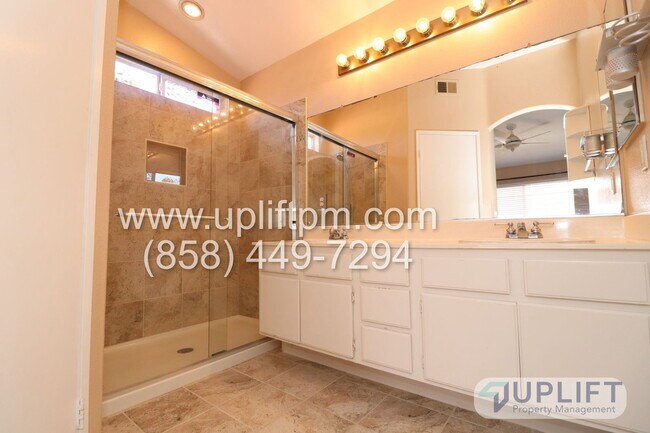 Building Photo - 8281 Gold Coast Dr