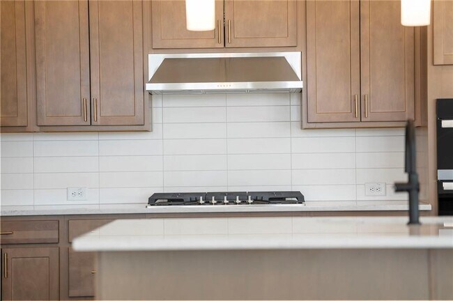 Building Photo - 1042 Winding Br Dr