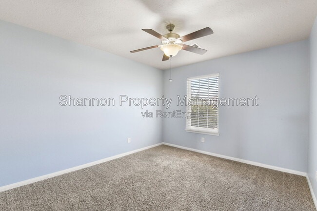 Building Photo - 11711 Red Hummingbird Dr