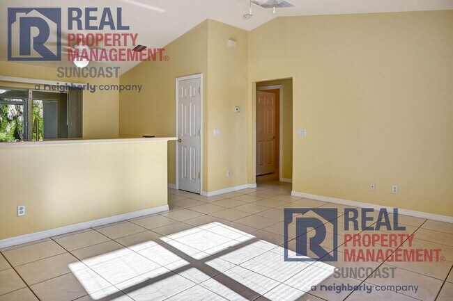 Building Photo - 230 Rotonda Blvd W