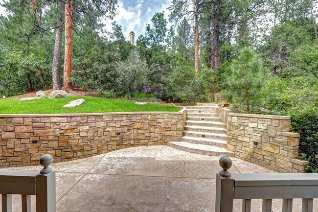 Building Photo - Castle Pines Village Custom Home for lease.
