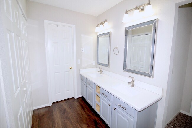 Building Photo - 4515 Texas Trail