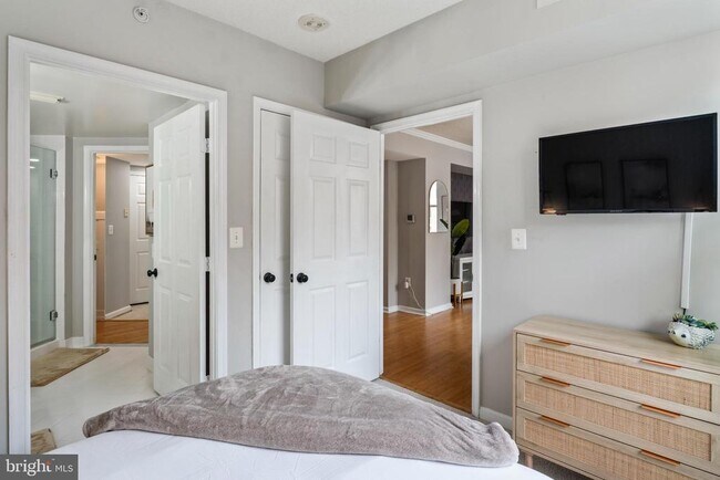 Building Photo - 3835 9th St N