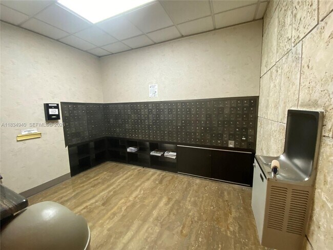 Building Photo - 1965 S Ocean Dr