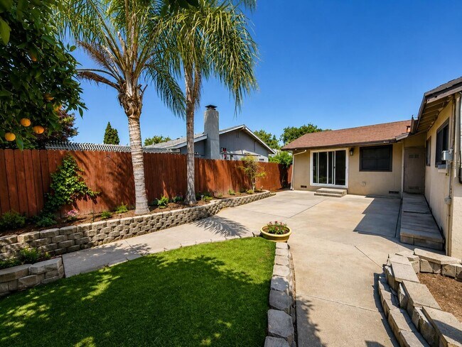 Building Photo - 4556 Beechnut Way