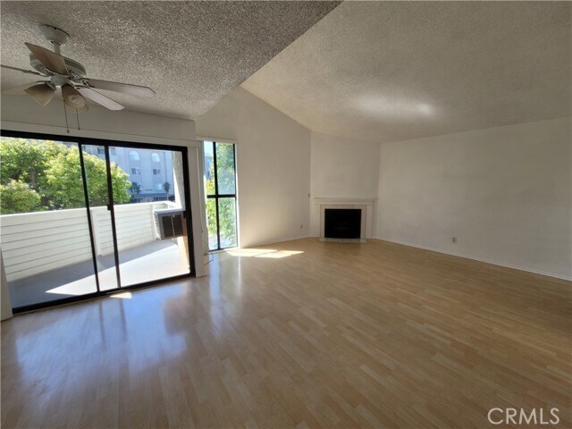 Building Photo - 10521 National Blvd