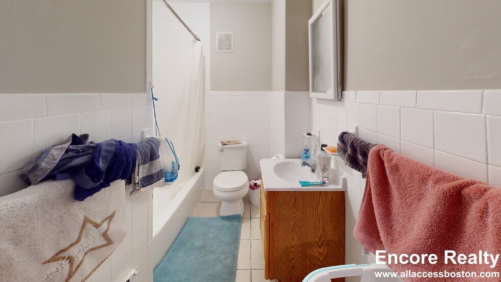 Building Photo - 7 Winship St