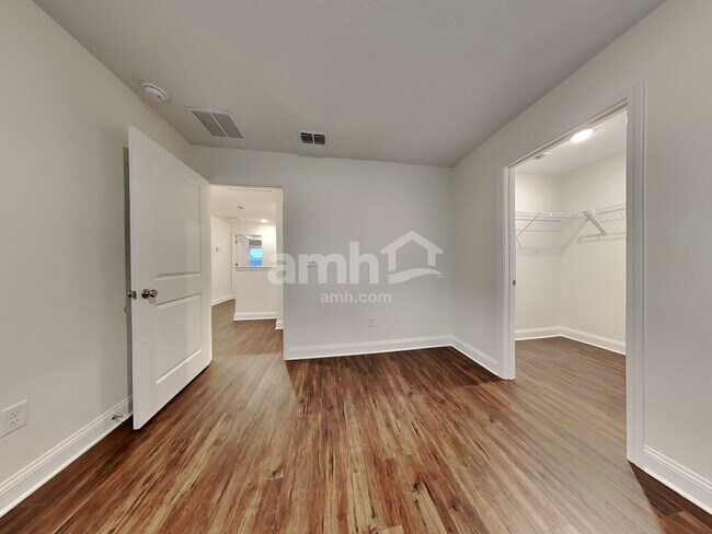 Building Photo - 60 Elcano Ln