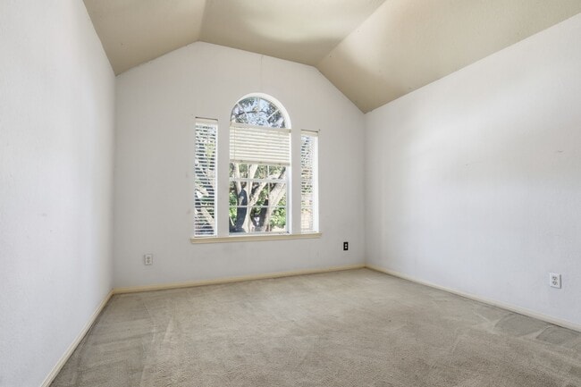 Building Photo - 15318 Streatham Cir