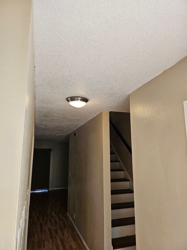 Building Photo - Winter Springs Gem: 2 BED 1.5 BATH Two-Story Condo with Amazing Amenities - (BAYTREE 4 CONDOS)