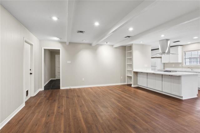 Building Photo - 4712 Southshore Dr