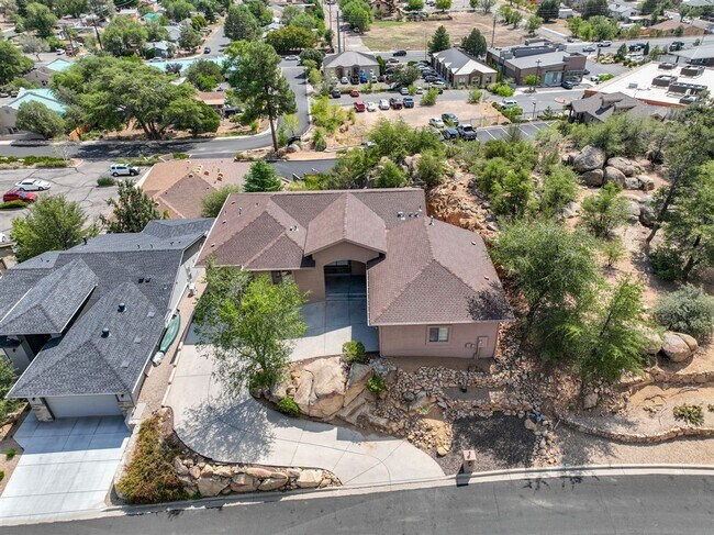 Building Photo - Large 4 bed, 3 bath home in Prescott for R...