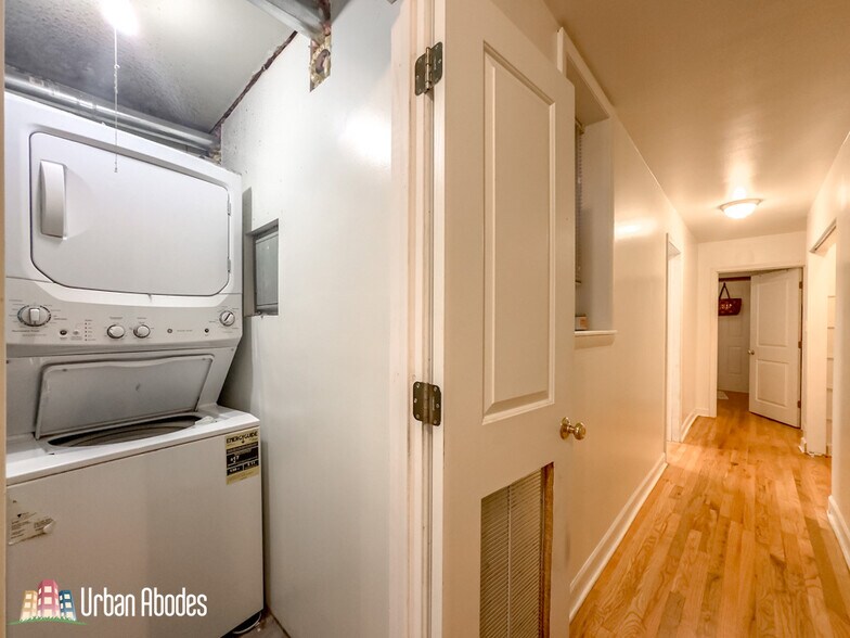 Building Photo - 6711 N Sheridan Rd