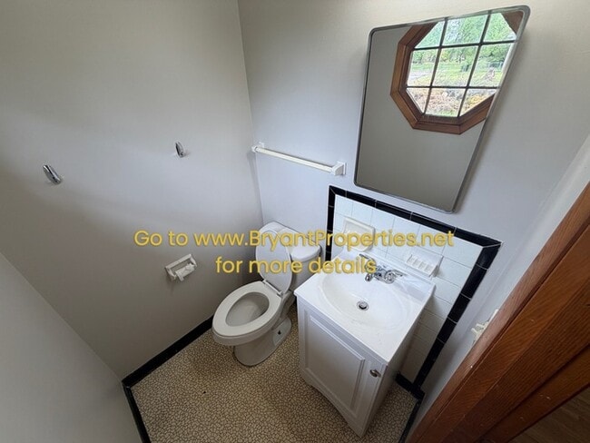 Building Photo - Single Home