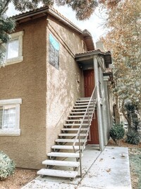 Building Photo - UPSTAIRS 2 BEDROOM CONDO! GATED COMMUNITY!...