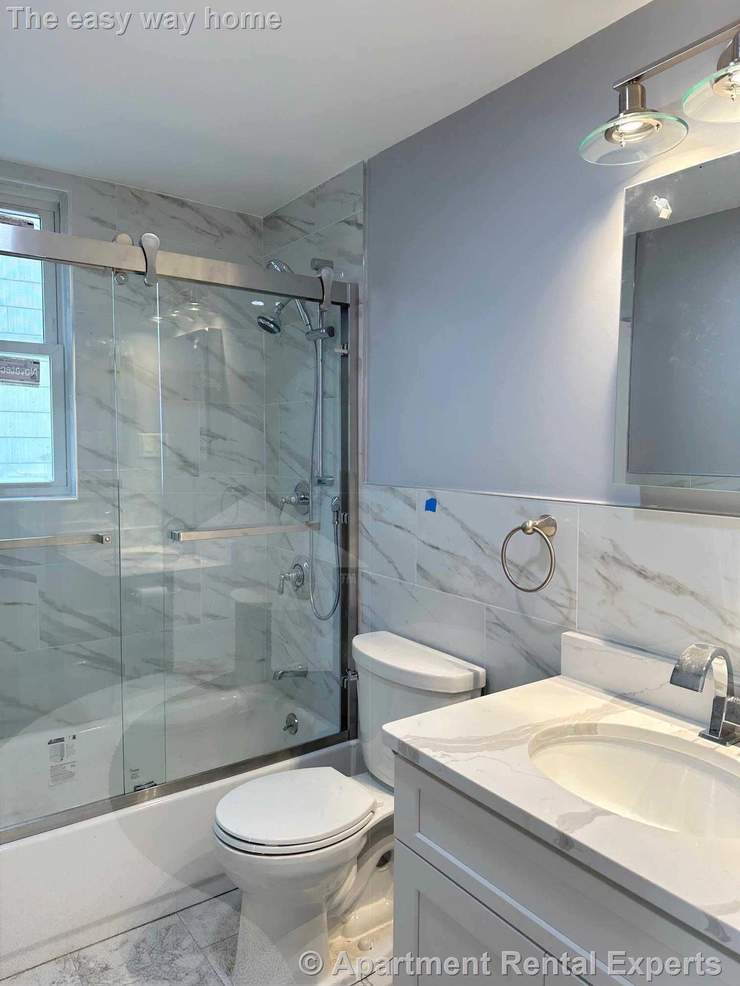 Building Photo - 32 Putnam Ave