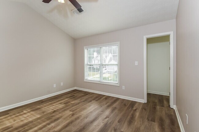 Building Photo - 2750 Northgate Way NW